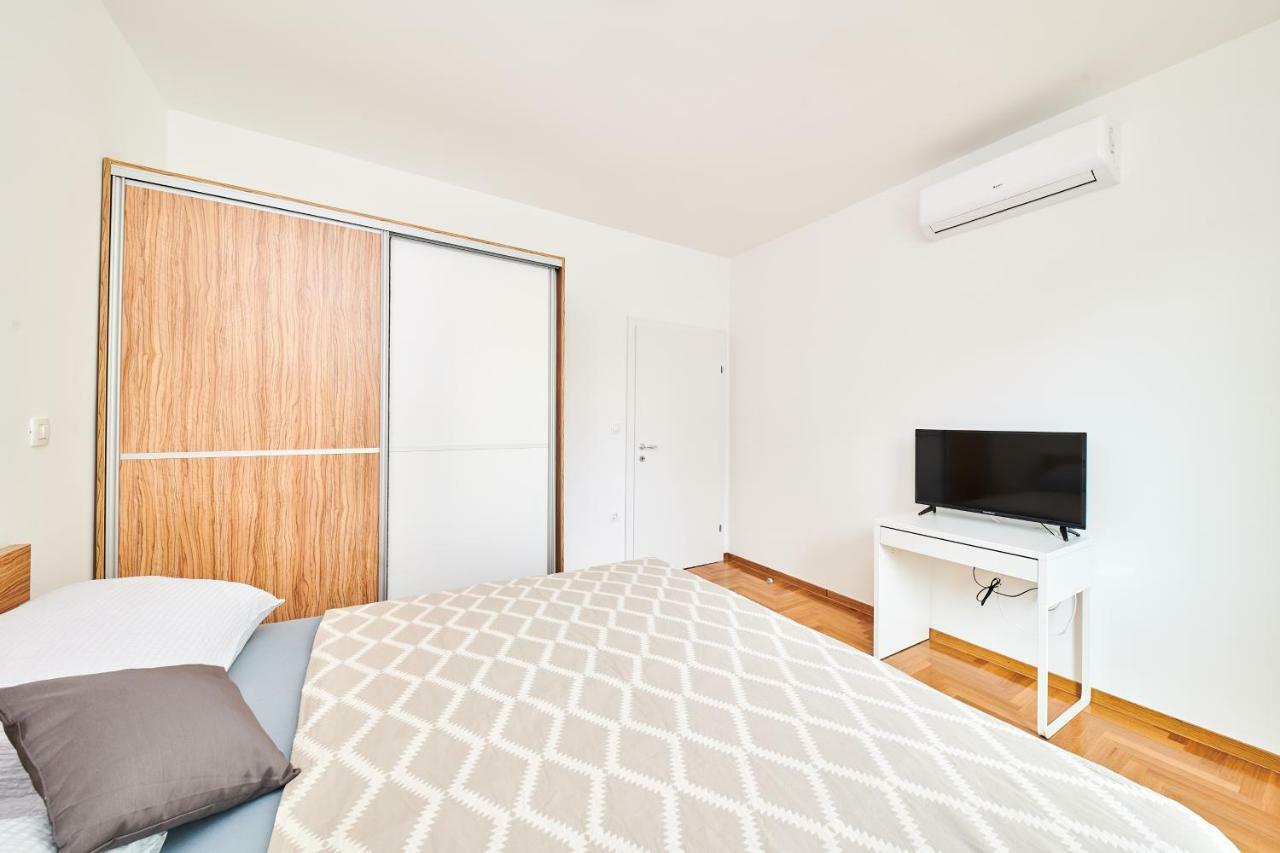 Ferienwohnung Sommer Novigrad  Exterior photo